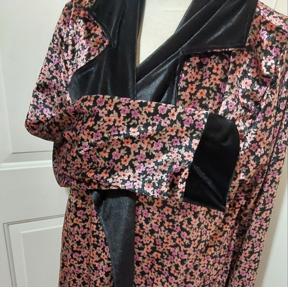 🌺 NWOT Zelie for She Velvet Print Duster - Picture 6 of 12